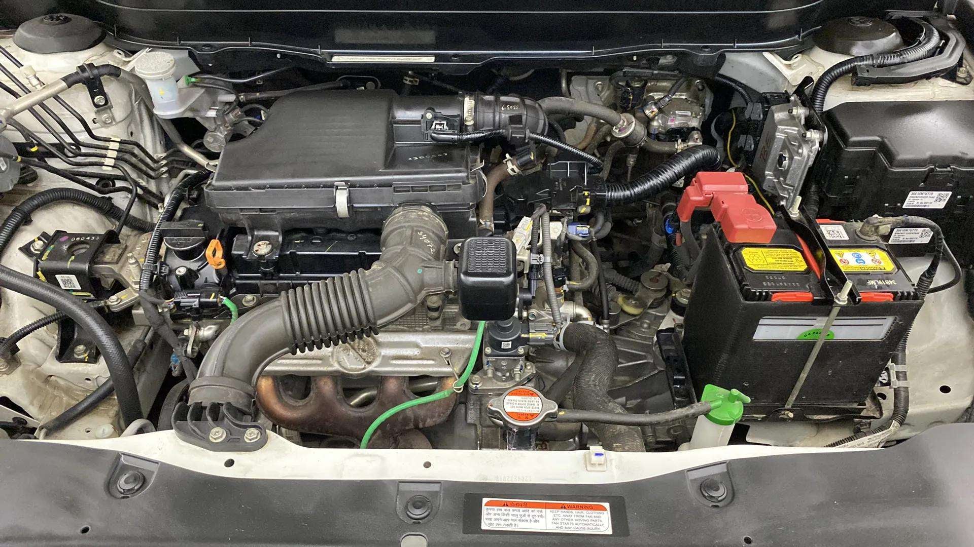 Engine bay of a Maruti Suzuki Grand Vitara