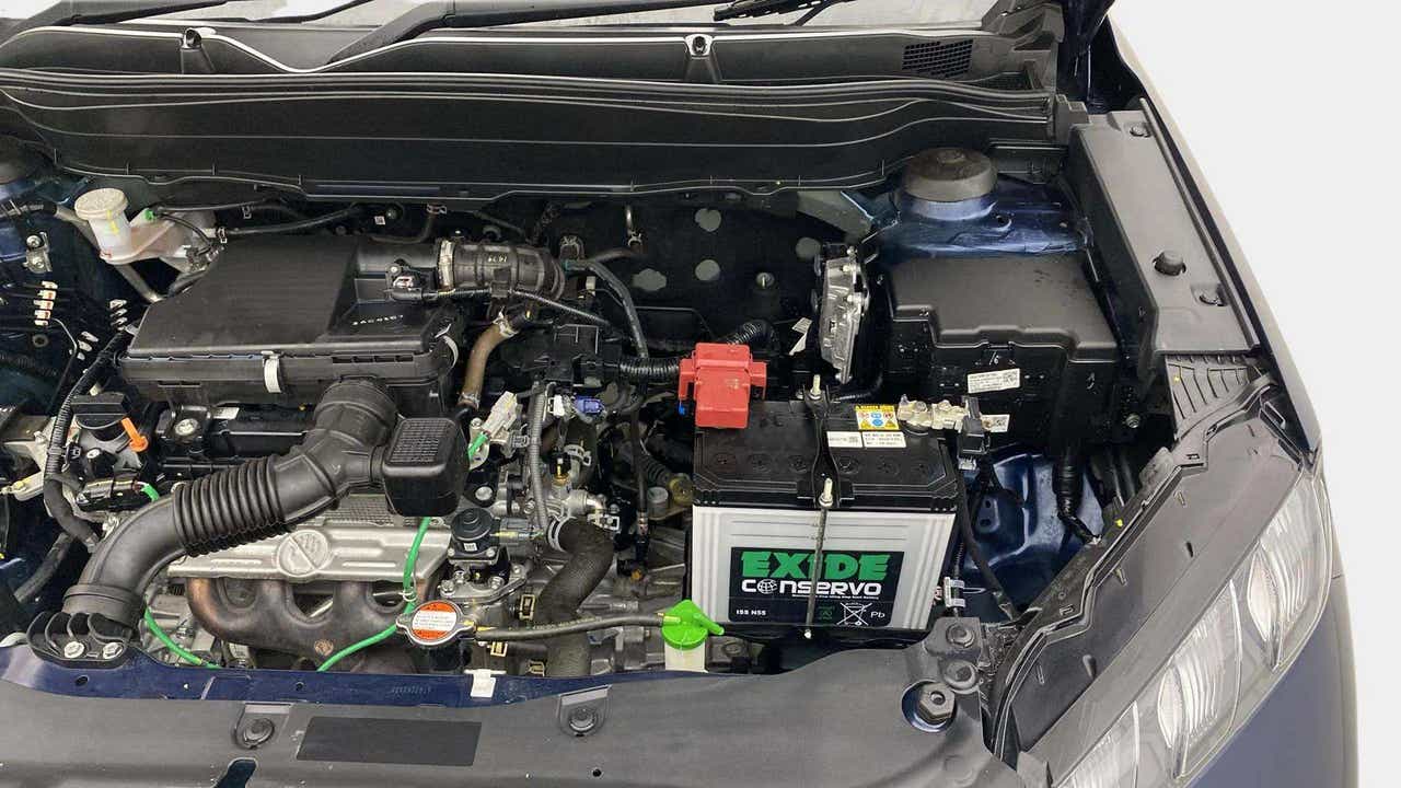 Engine bay of a Maruti Suzuki Grand Vitara
