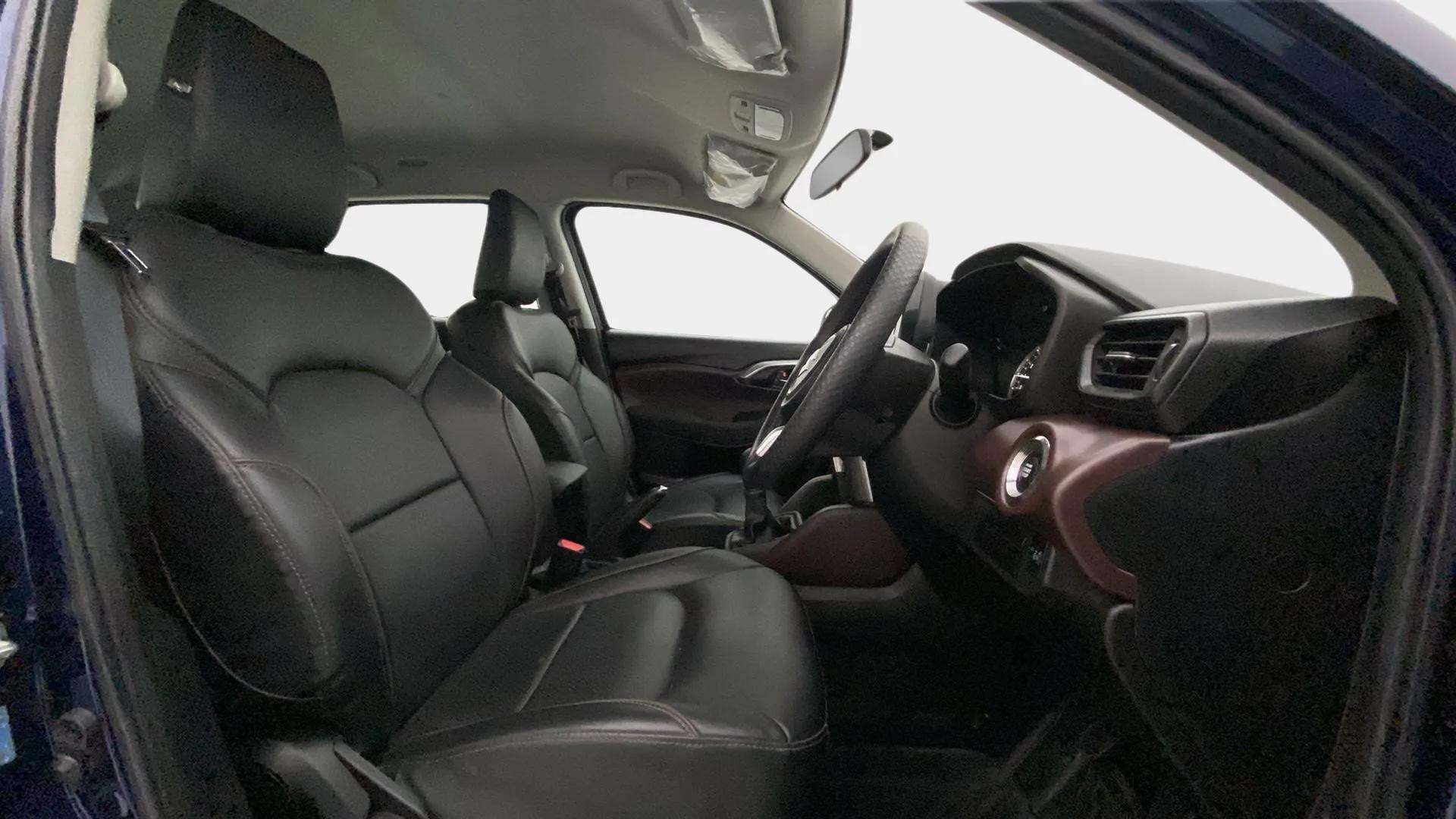 Front interior view of a Maruti Suzuki Grand Vitara