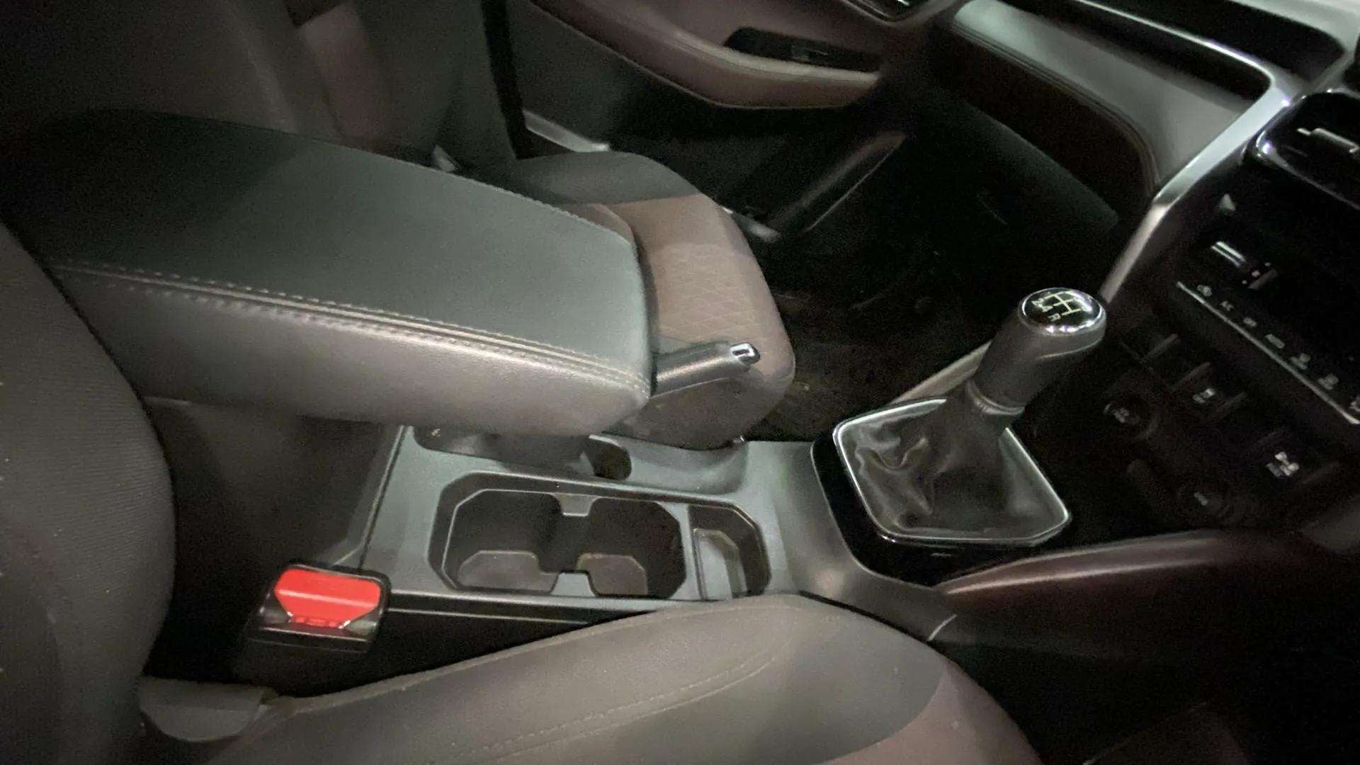 Interior center console and gear shifter of a Maruti Suzuki Grand Vitara