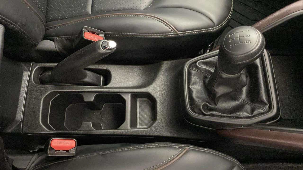 Center console and gear lever of a Maruti Suzuki Grand Vitara