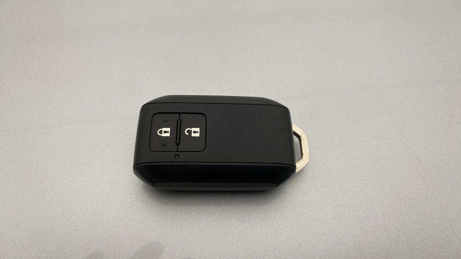 Car key fob of a Maruti Suzuki Grand Vitara
