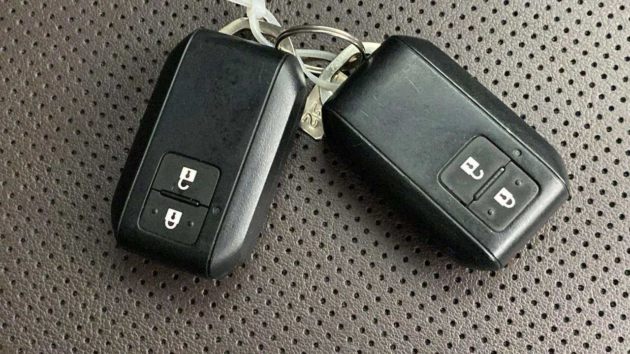 Close-up of remote keys of a Maruti Suzuki Grand Vitara