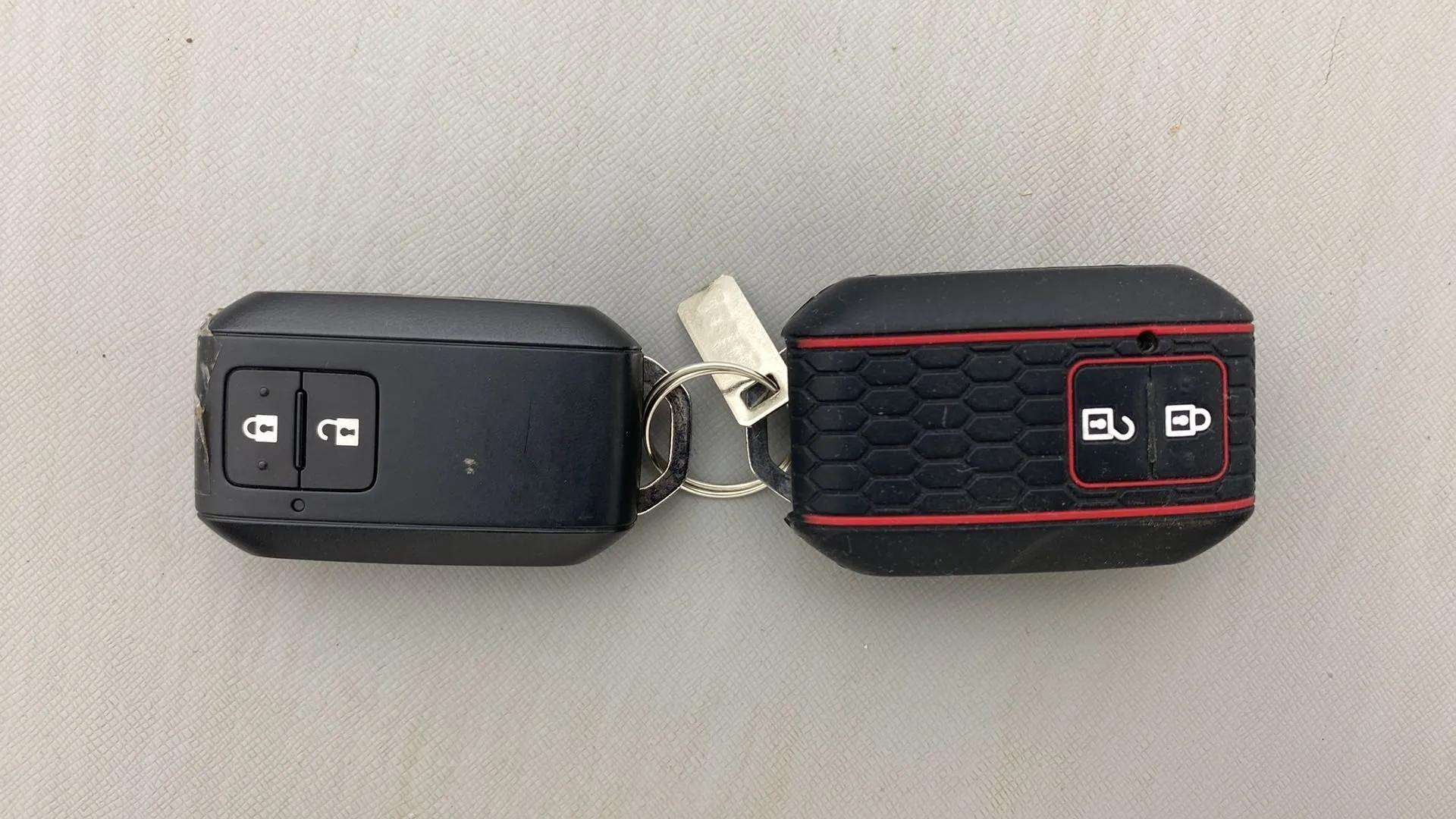 Close-up of car key fobs for a Maruti Suzuki Grand Vitara