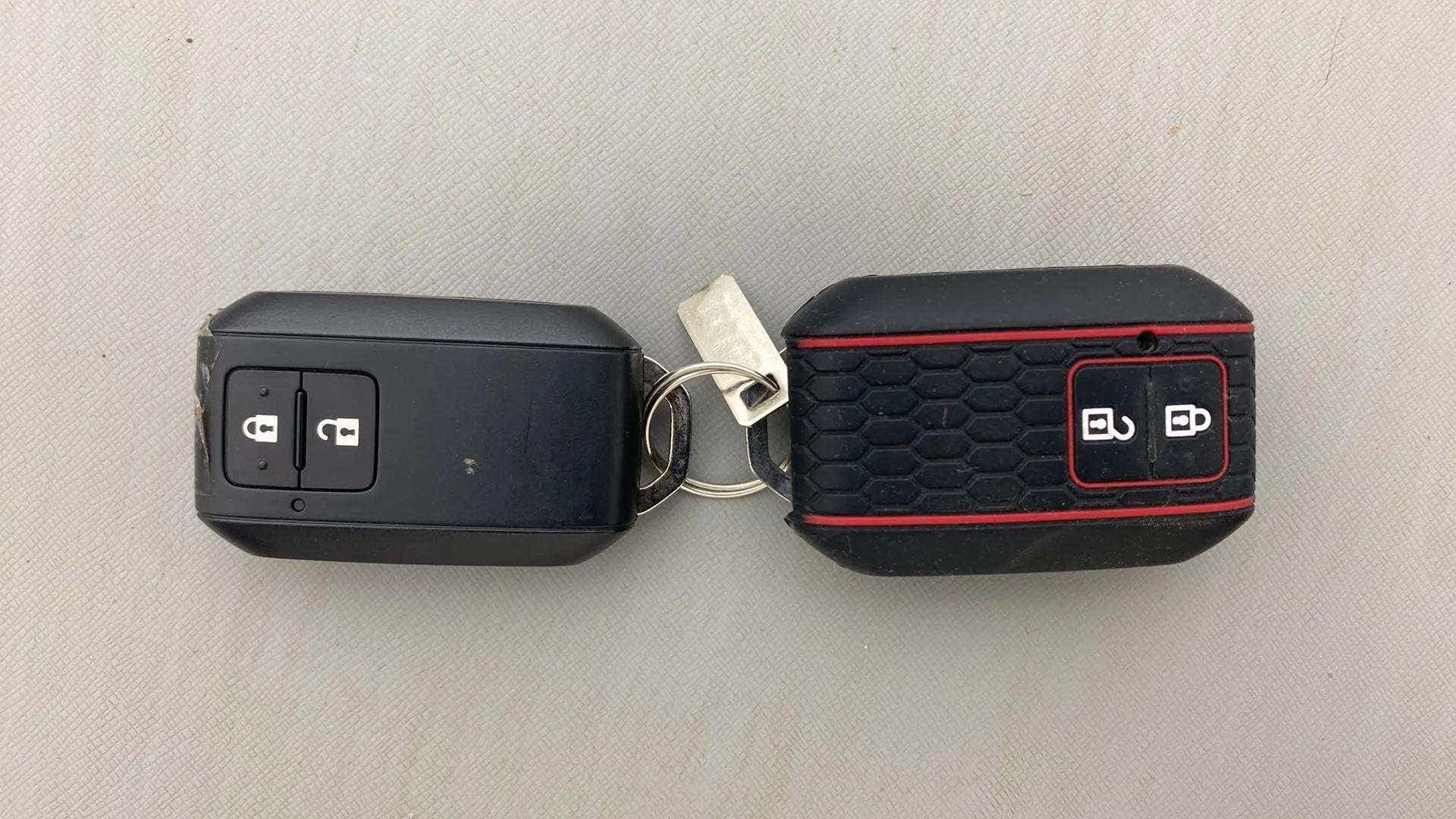 Close-up of car key fobs for a Maruti Suzuki Grand Vitara