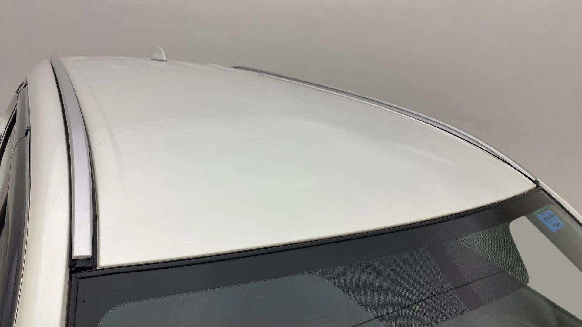 Roof view of a splendid silver Maruti Suzuki Grand Vitara