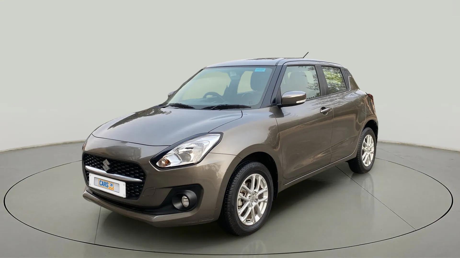 Front three-quarter view of a Maruti Suzuki Swift 2021 - 2023