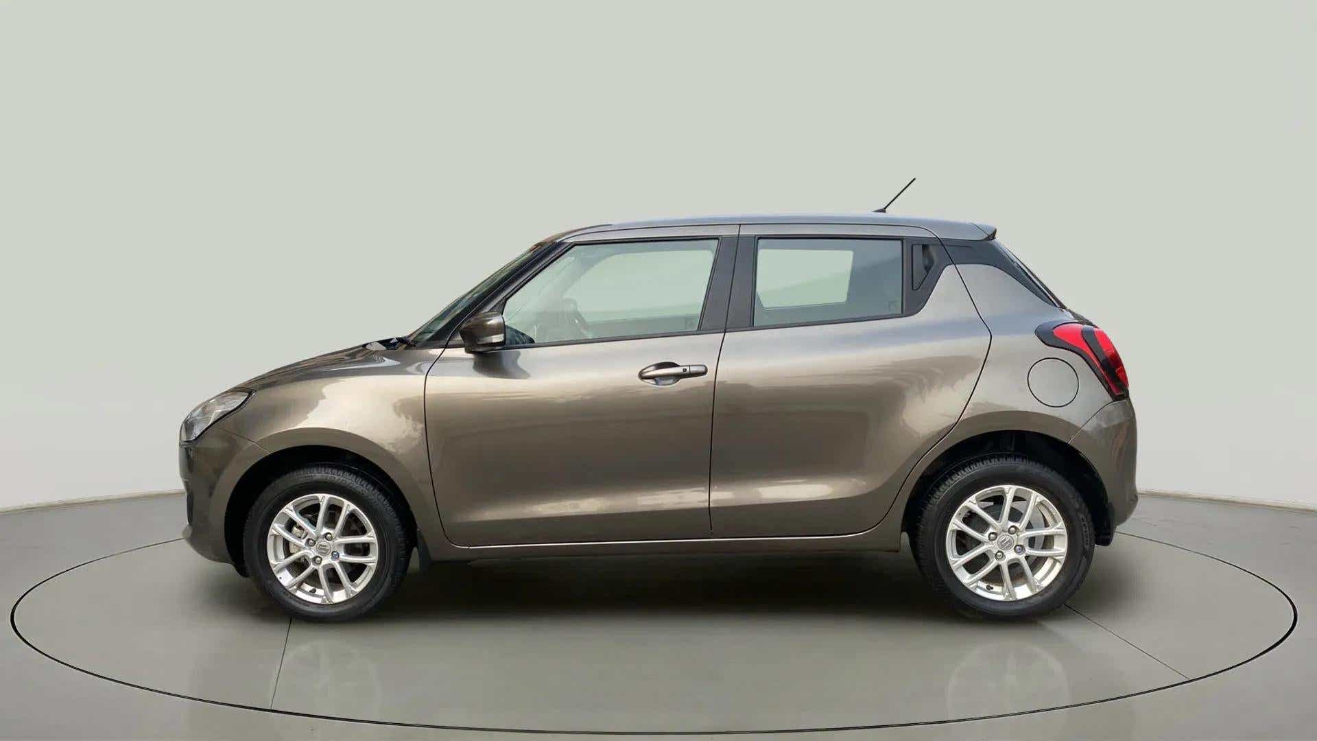 Side profile of a Maruti Suzuki Swift 2021 - 2023