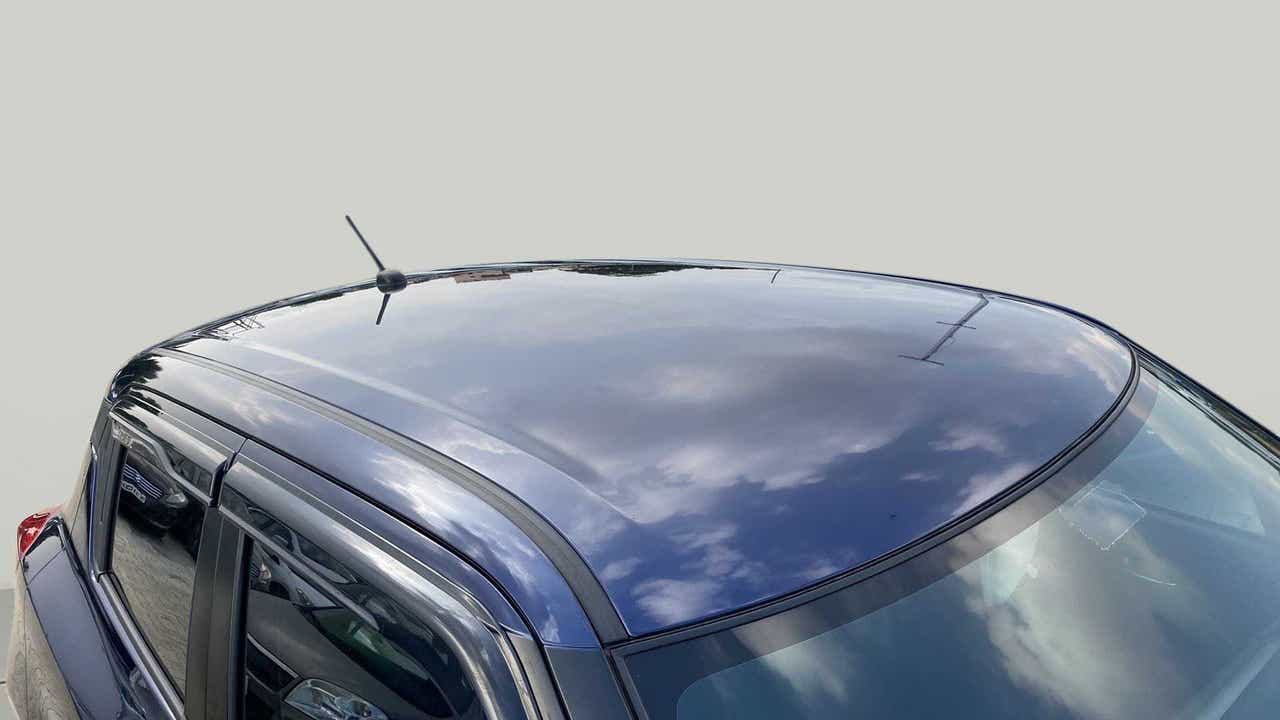 Roof view of a Maruti Suzuki Swift 2021 - 2023