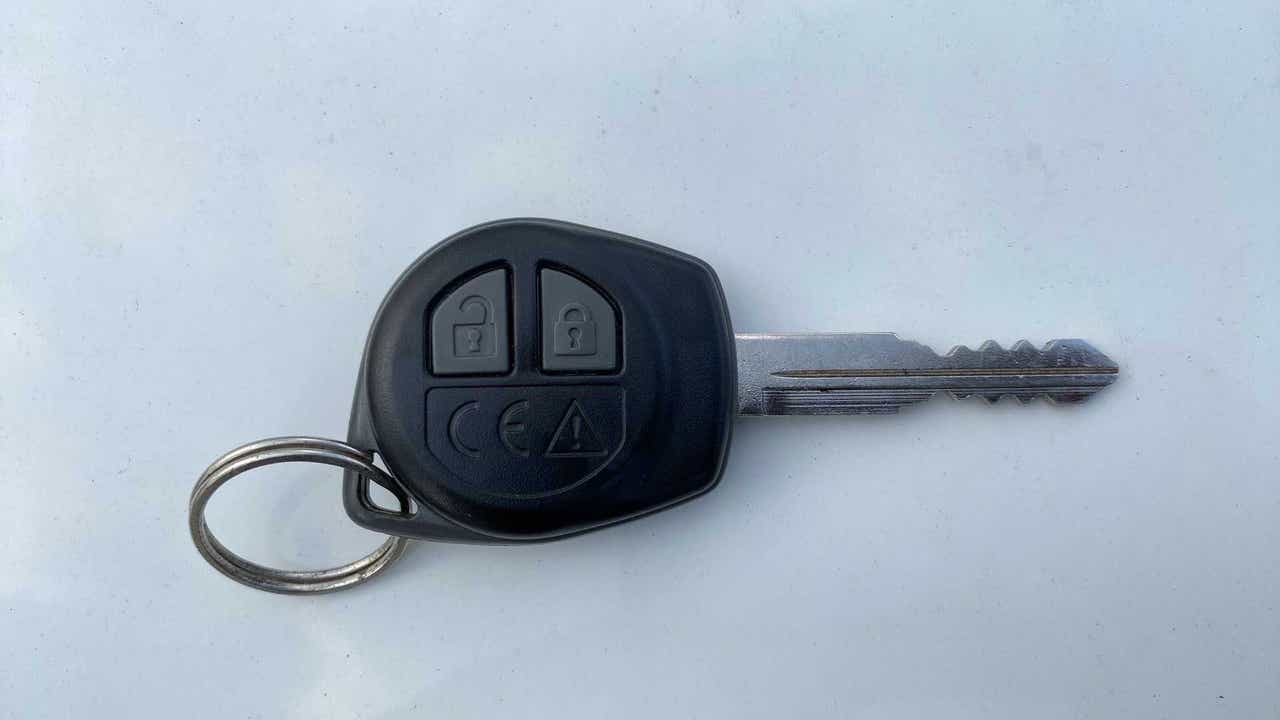 Car key fob of a Maruti Suzuki Swift 2021 - 2023