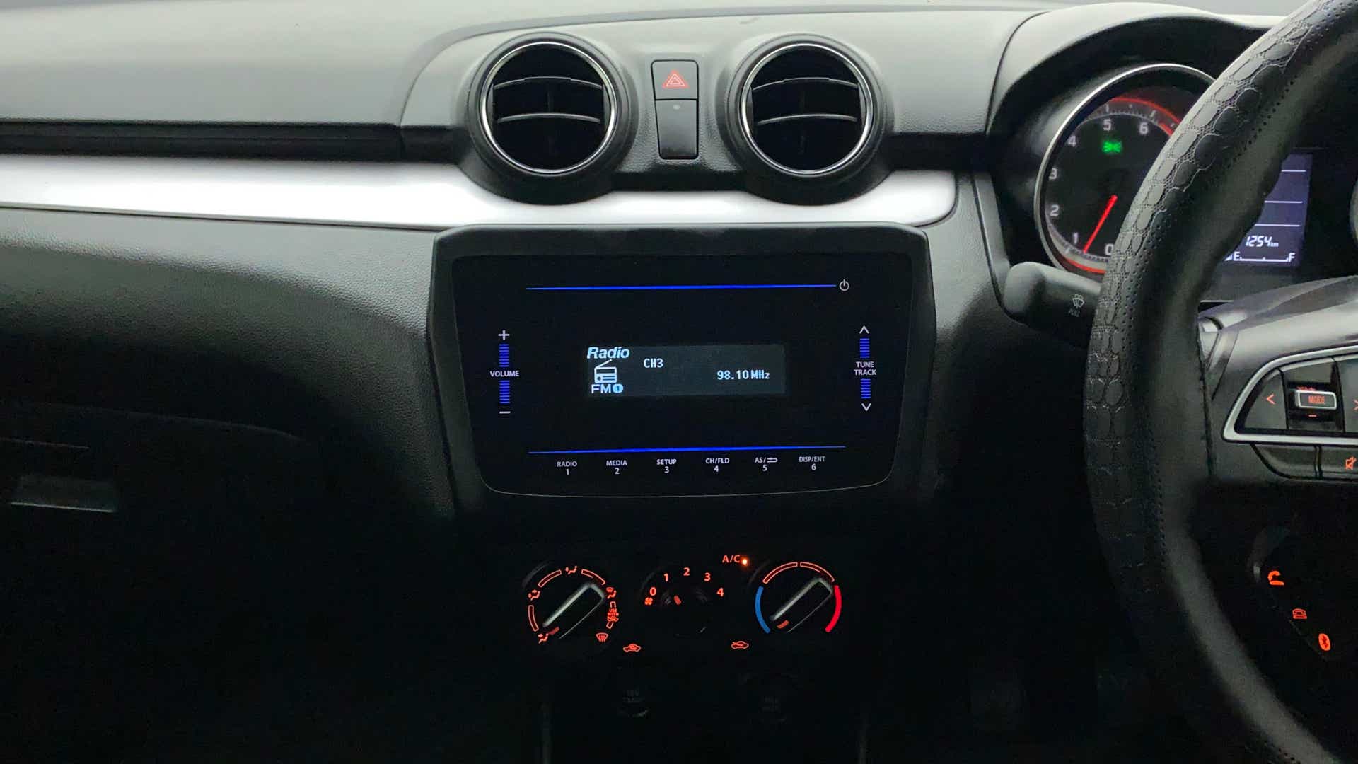 Dashboard and center console of a Maruti Suzuki Swift 2021 - 2023