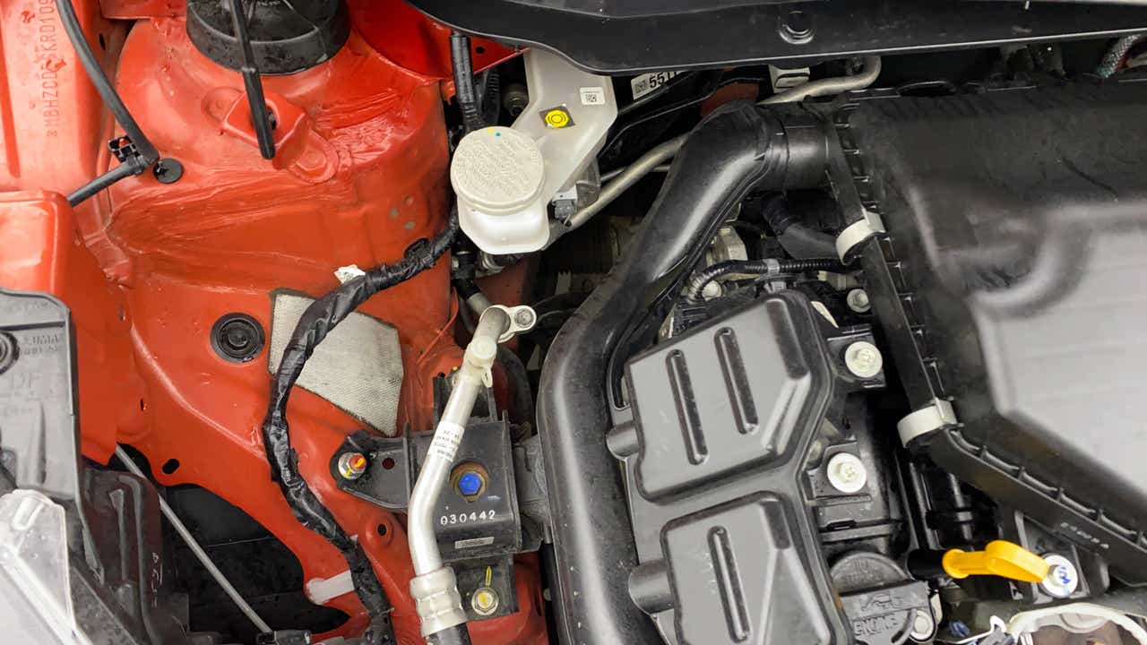 Engine bay close-up of a Maruti Suzuki Swift