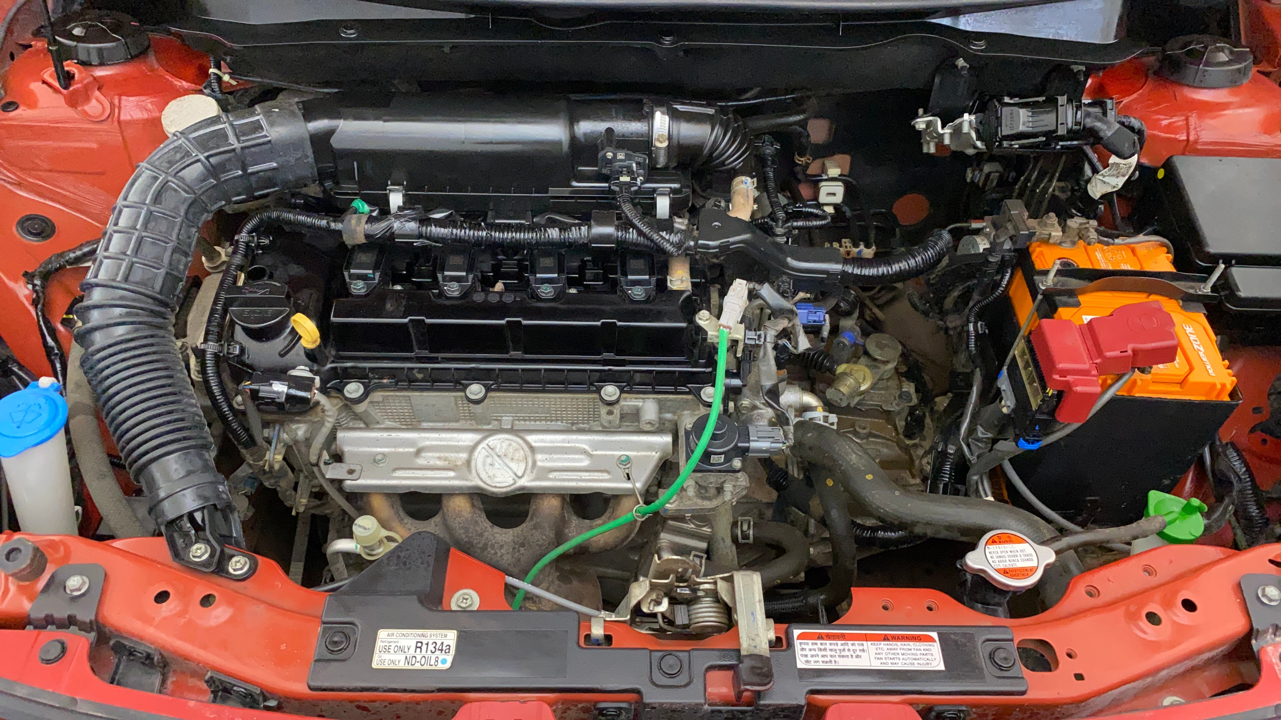 Engine bay view of a Maruti Suzuki Swift 2021 - 2023