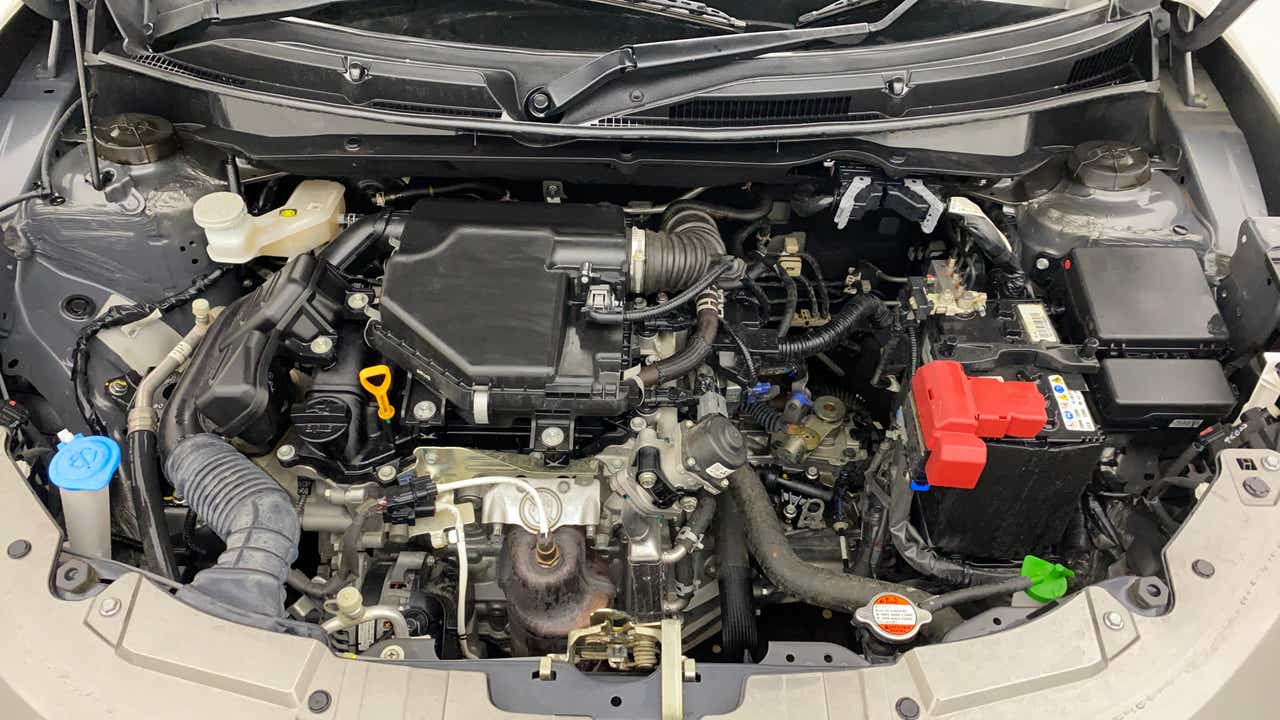 Engine bay of a Maruti Suzuki Swift