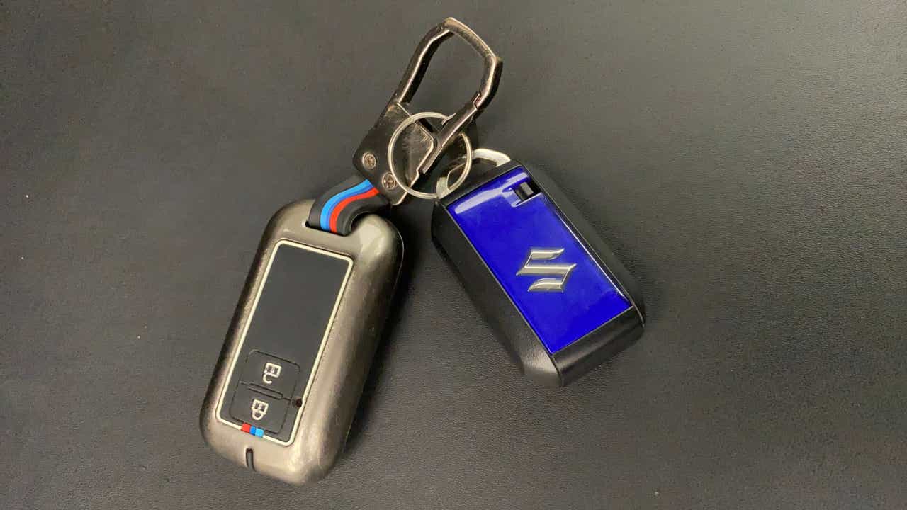 Car key fobs of a Maruti Suzuki Swift