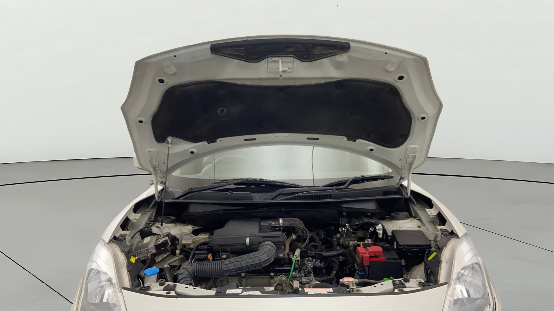 Engine bay view of a Maruti Suzuki Swift