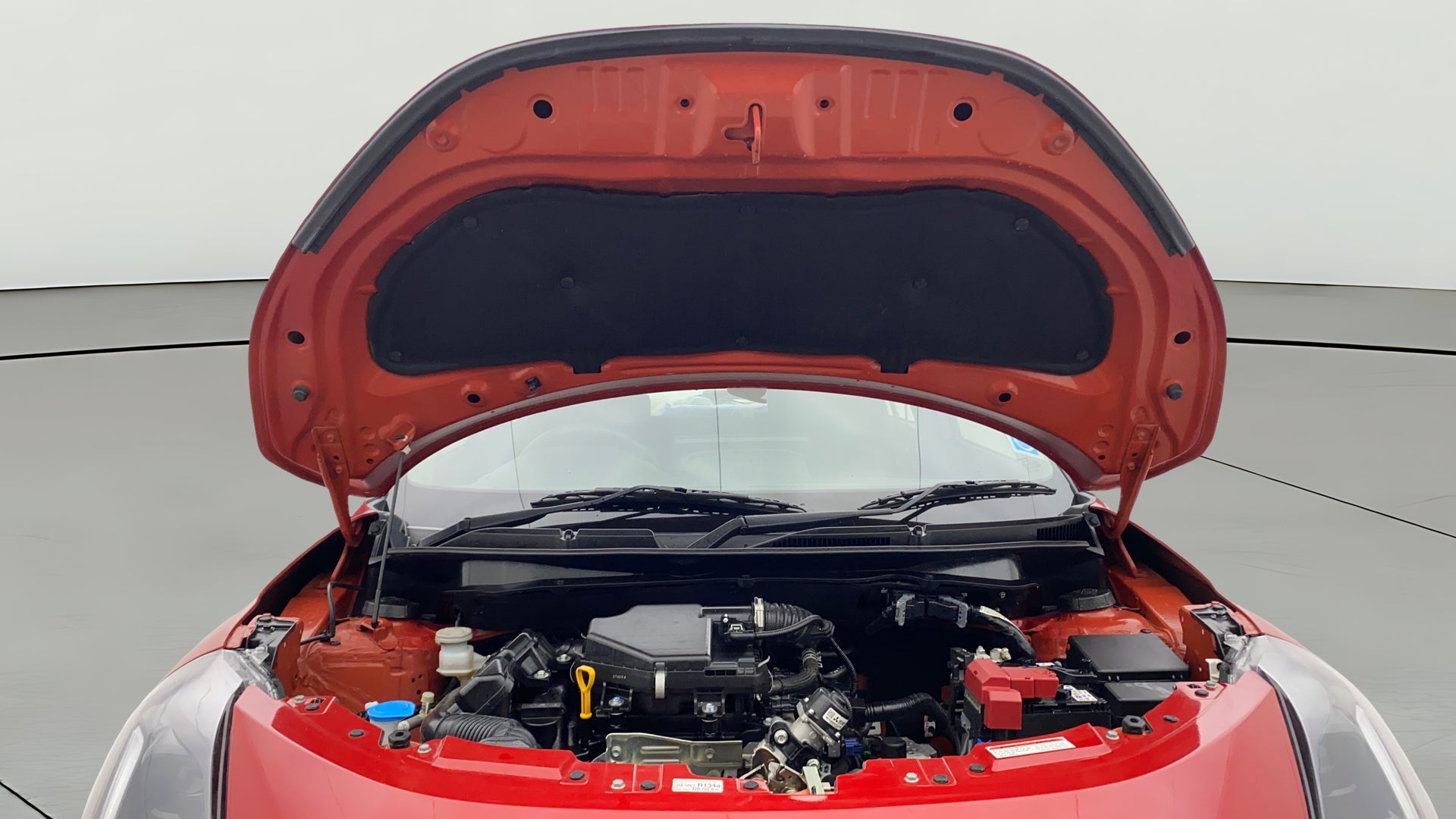 Engine bay view of a Maruti Suzuki Swift