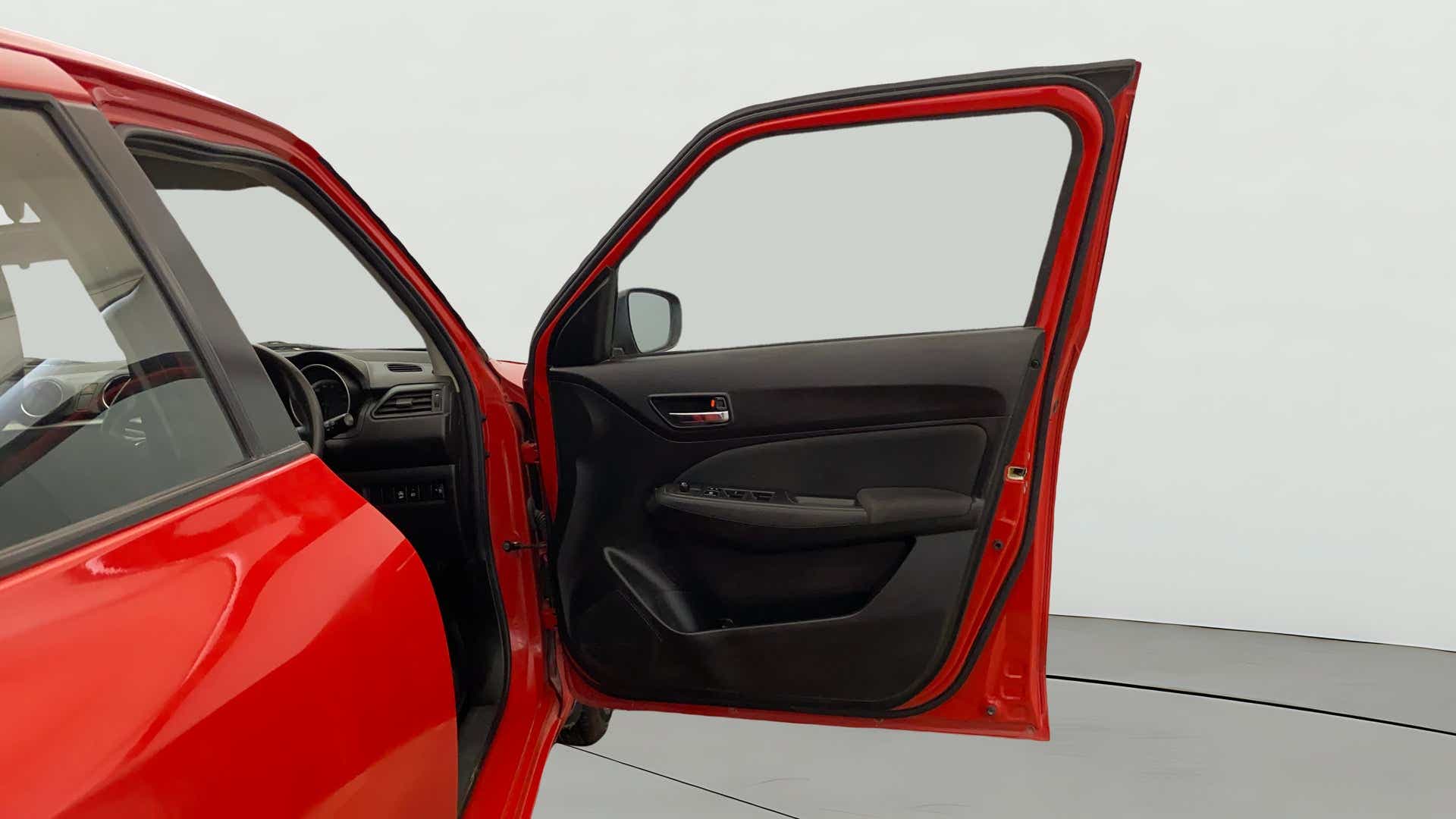Driver door interior of a Maruti Suzuki Swift 2021 - 2023