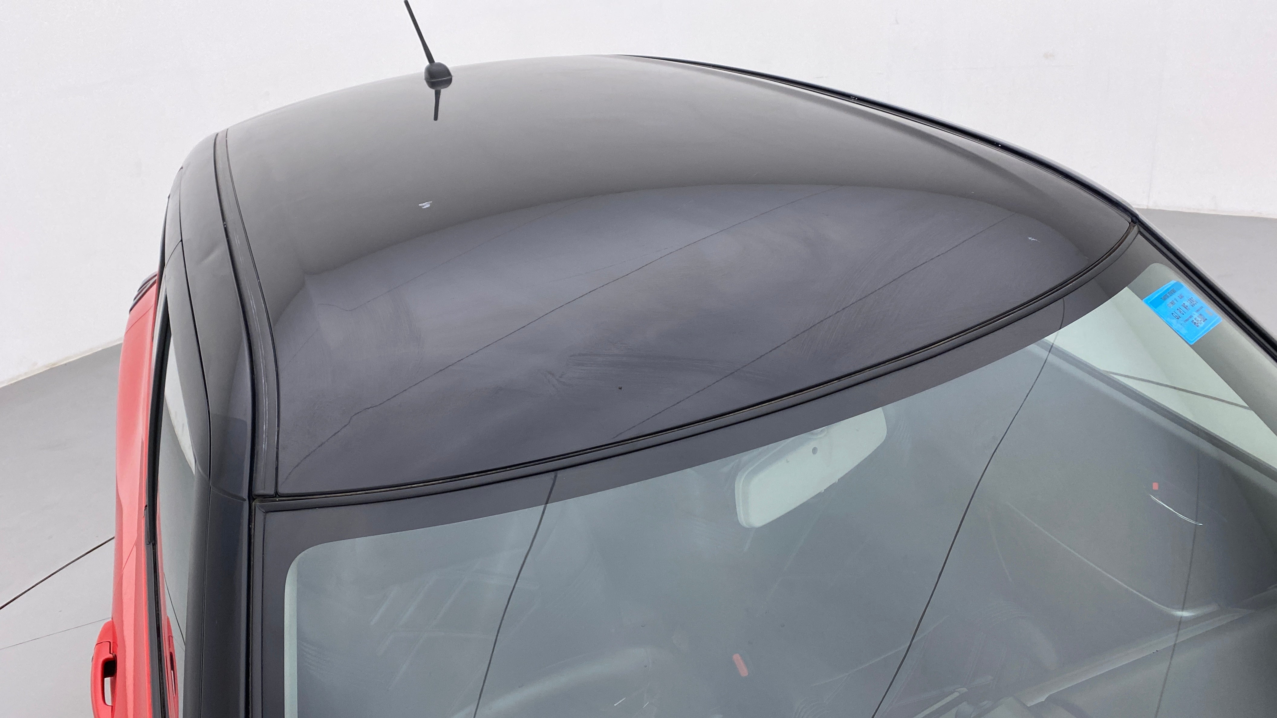 Roof view of a maruti suzuki swift 2021 - 2023