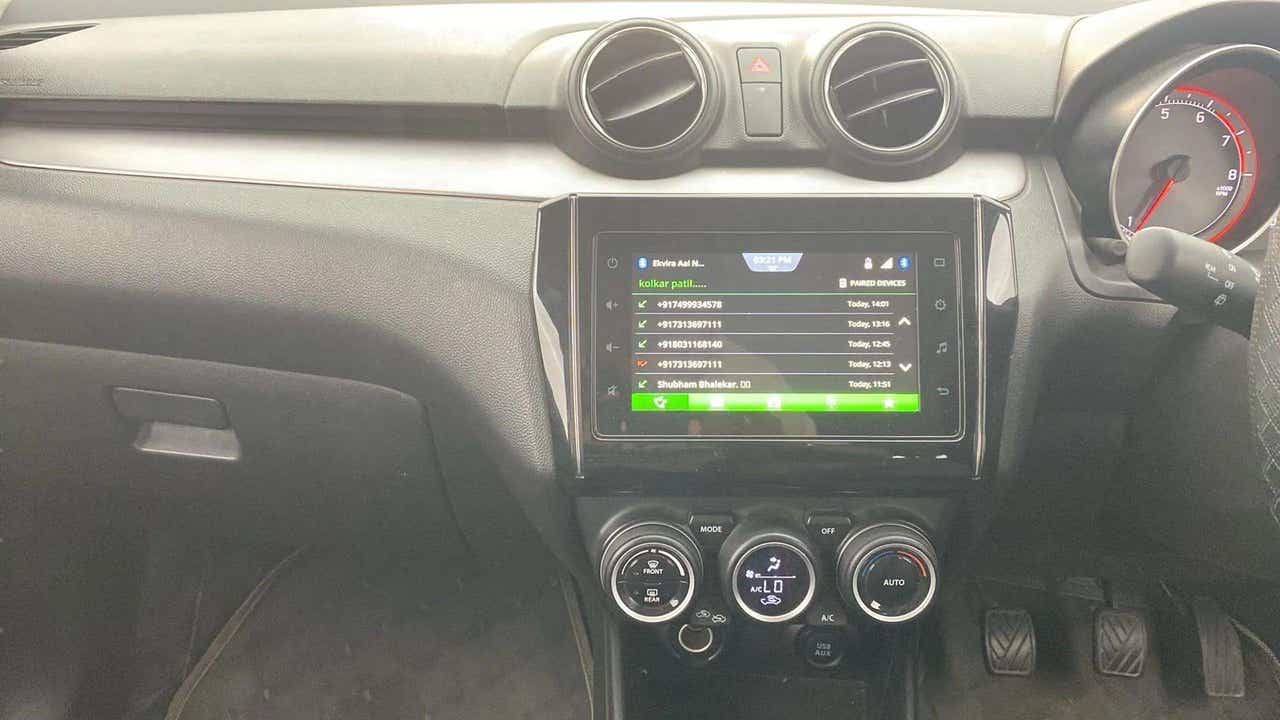 Dashboard and center console of a Maruti Suzuki Swift 2021 - 2023