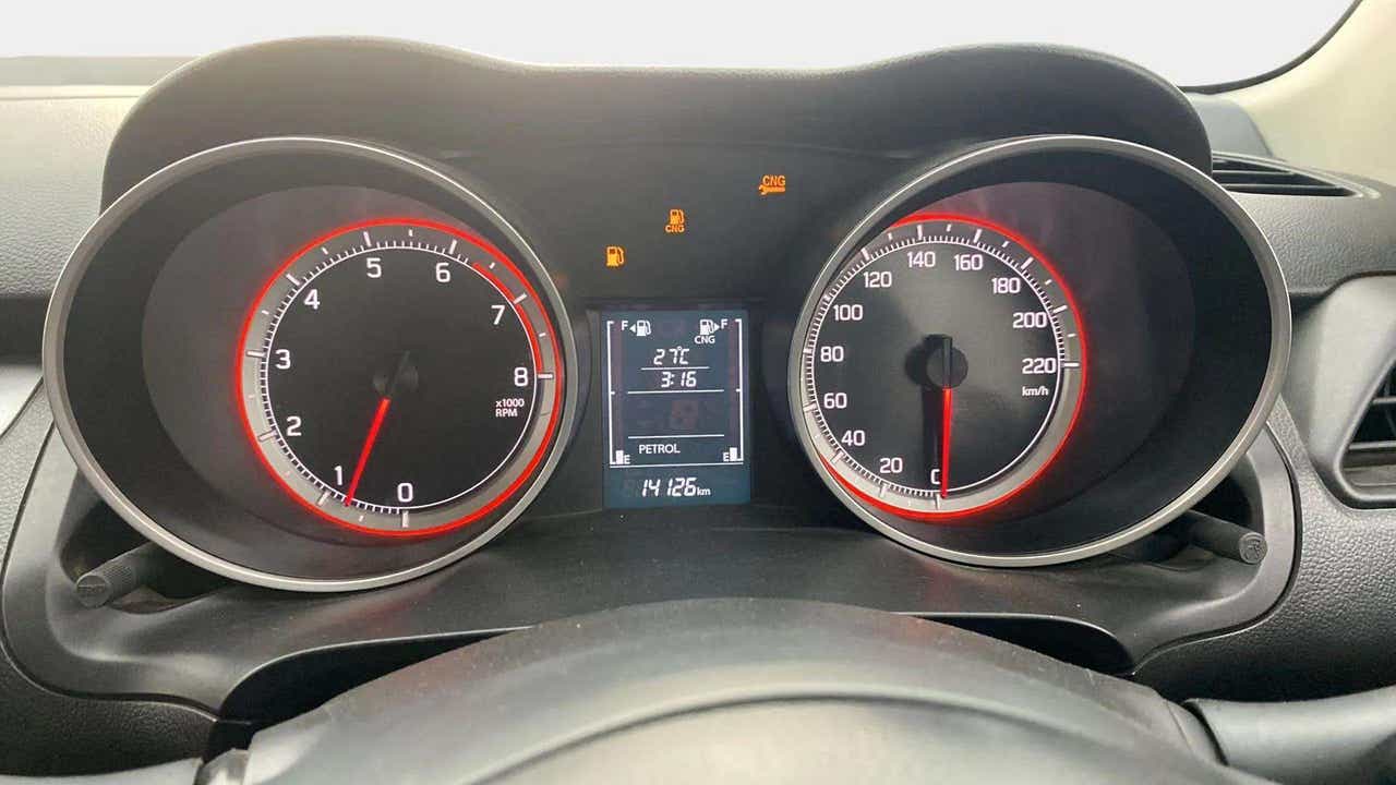 Instrument cluster of a Maruti Suzuki Swift 2021 - 2023