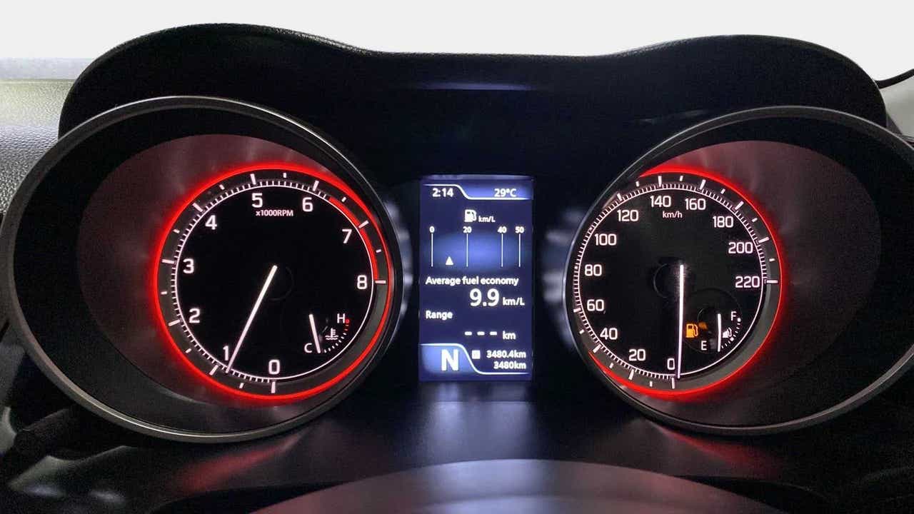 Instrument cluster of a Maruti Suzuki Swift 2021 - 2023