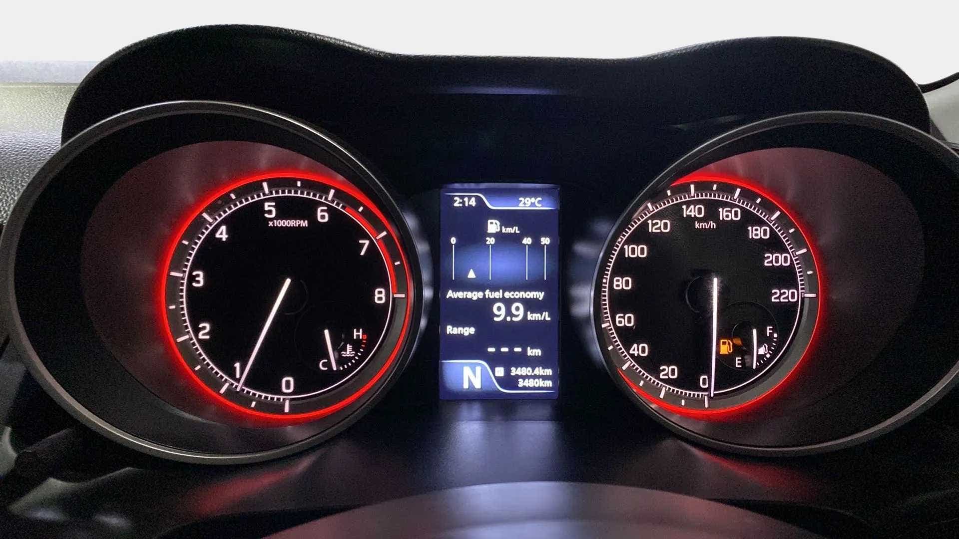 Instrument cluster of a Maruti Suzuki Swift 2021 - 2023