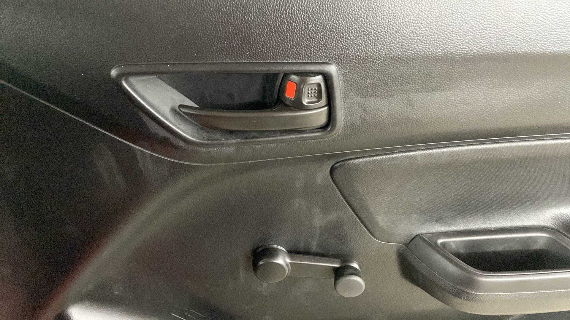 Interior door panel with handle of a Maruti Suzuki Swift 2021 - 2023