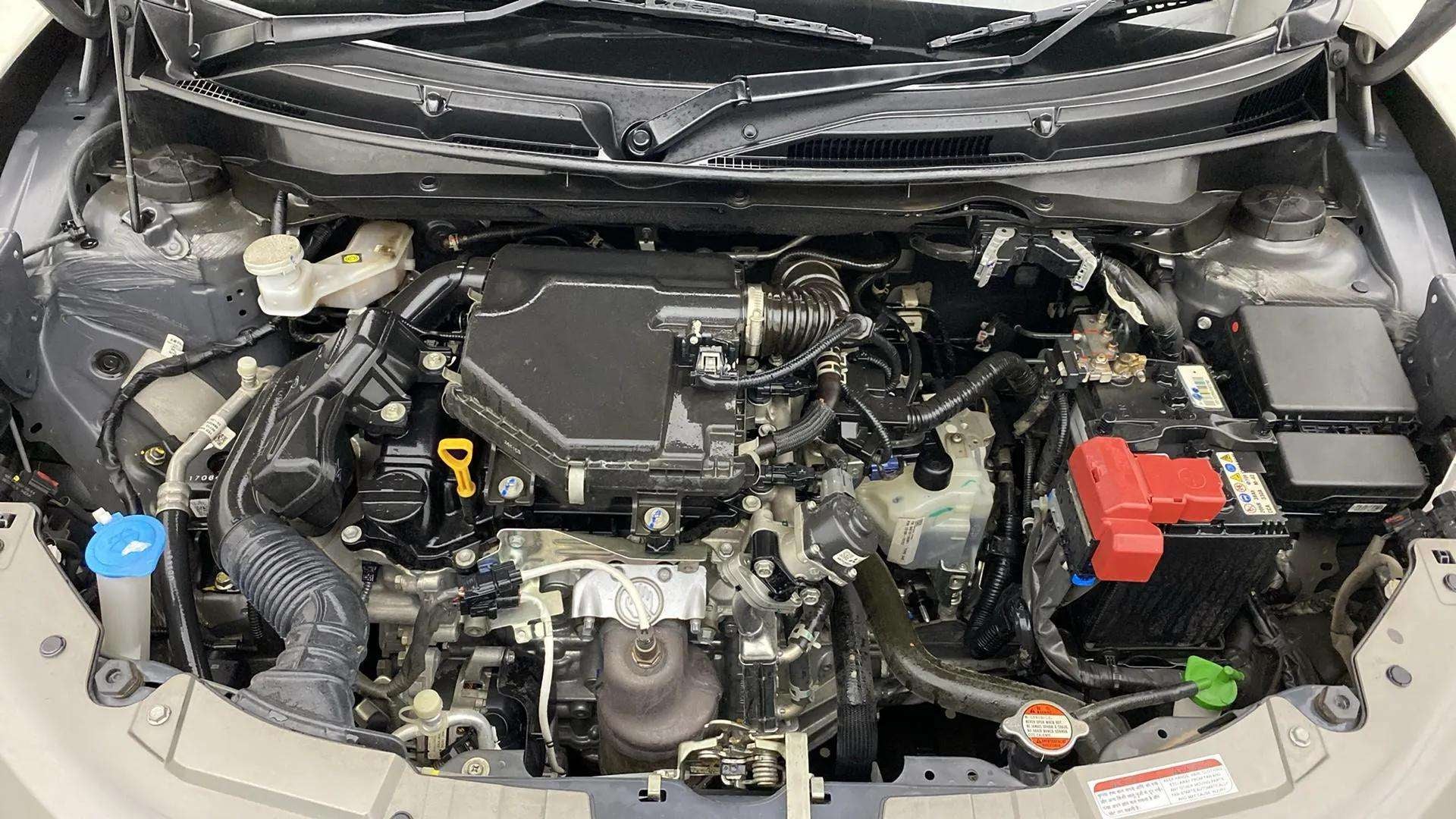 Engine bay of a Maruti Suzuki Swift