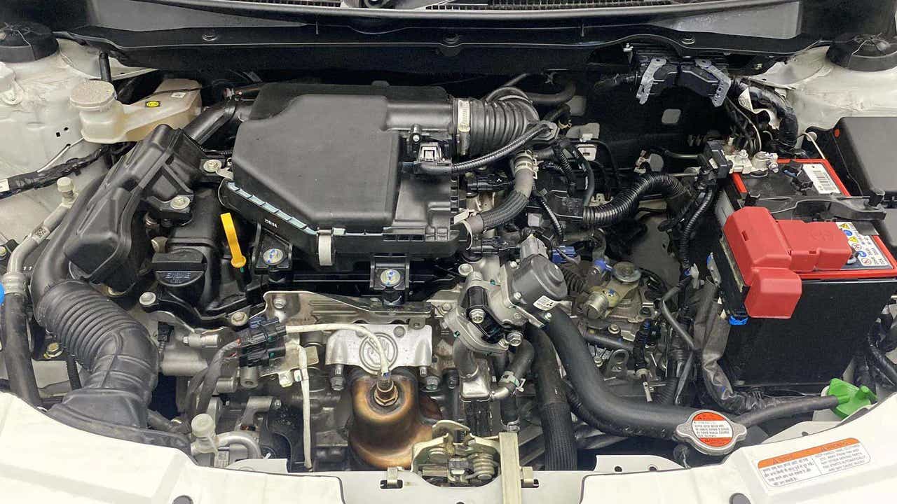 Engine bay of a Maruti Suzuki Swift