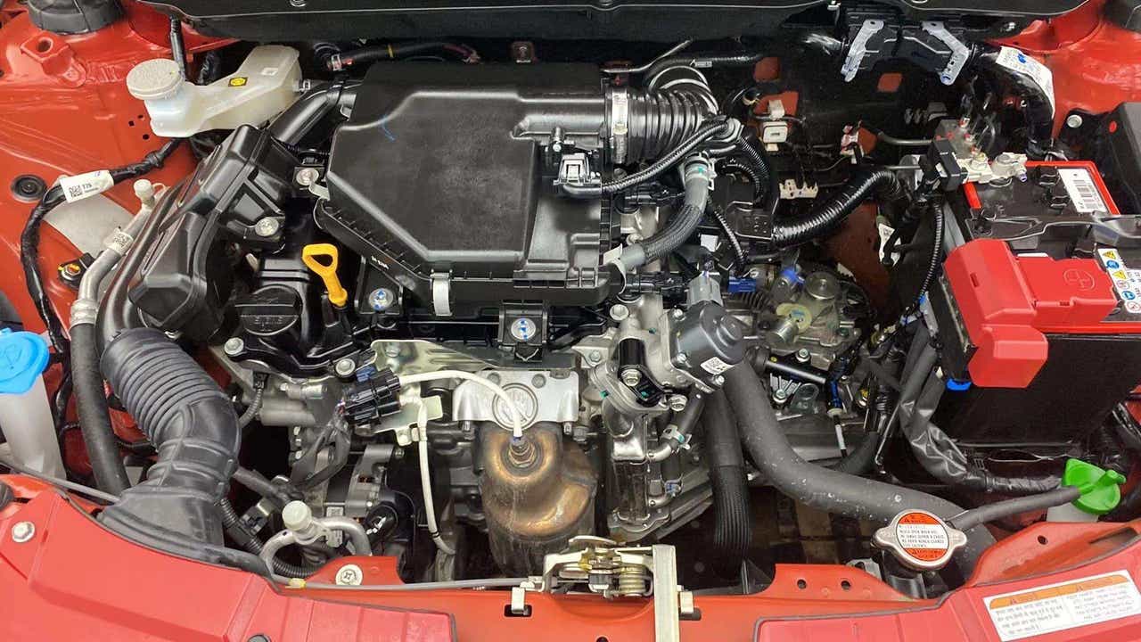 Engine bay of a Maruti Suzuki Swift