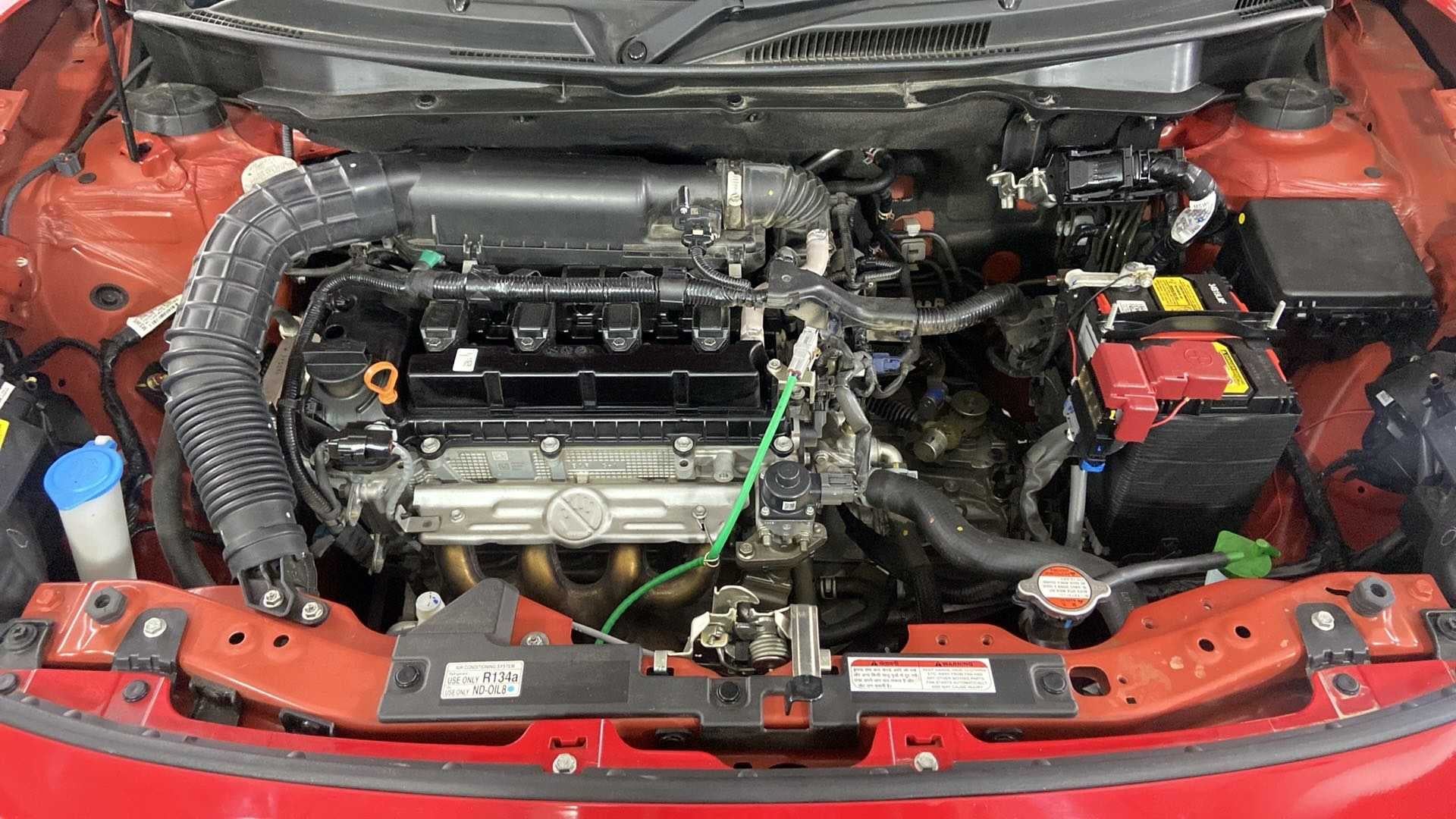 Engine bay of a maruti suzuki swift 2021 - 2023