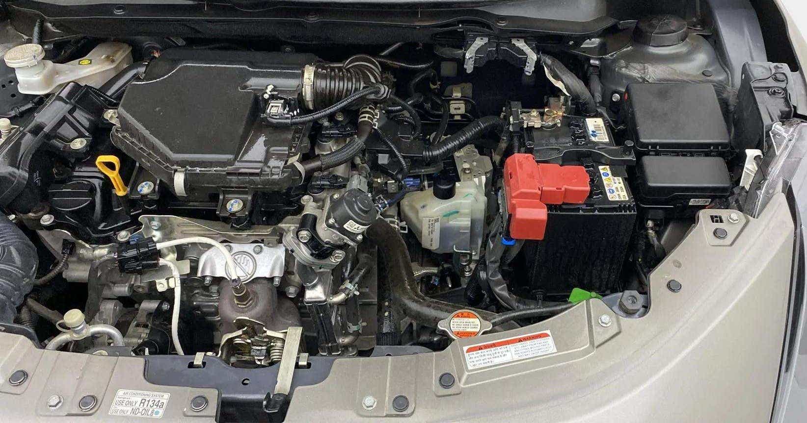 Engine bay view of a Maruti Suzuki Swift