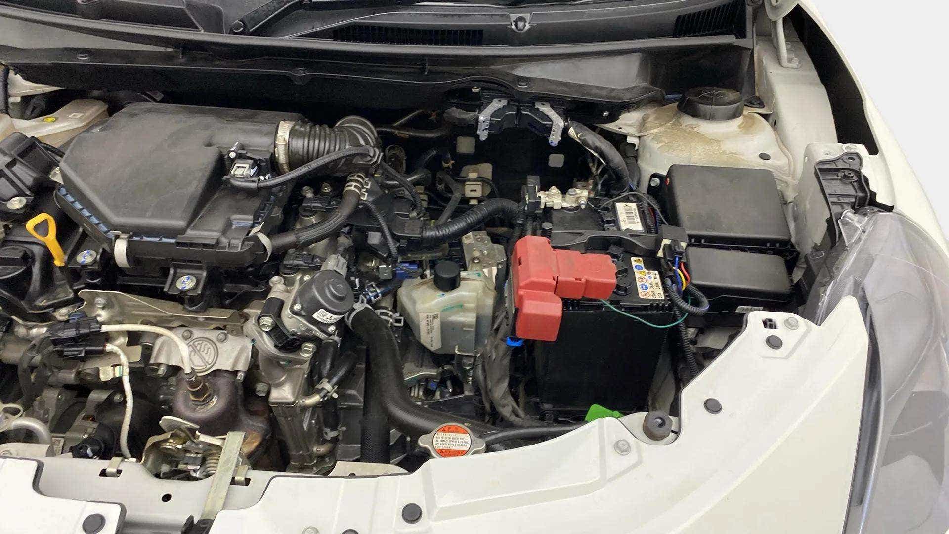 Engine bay of a Maruti Suzuki Swift