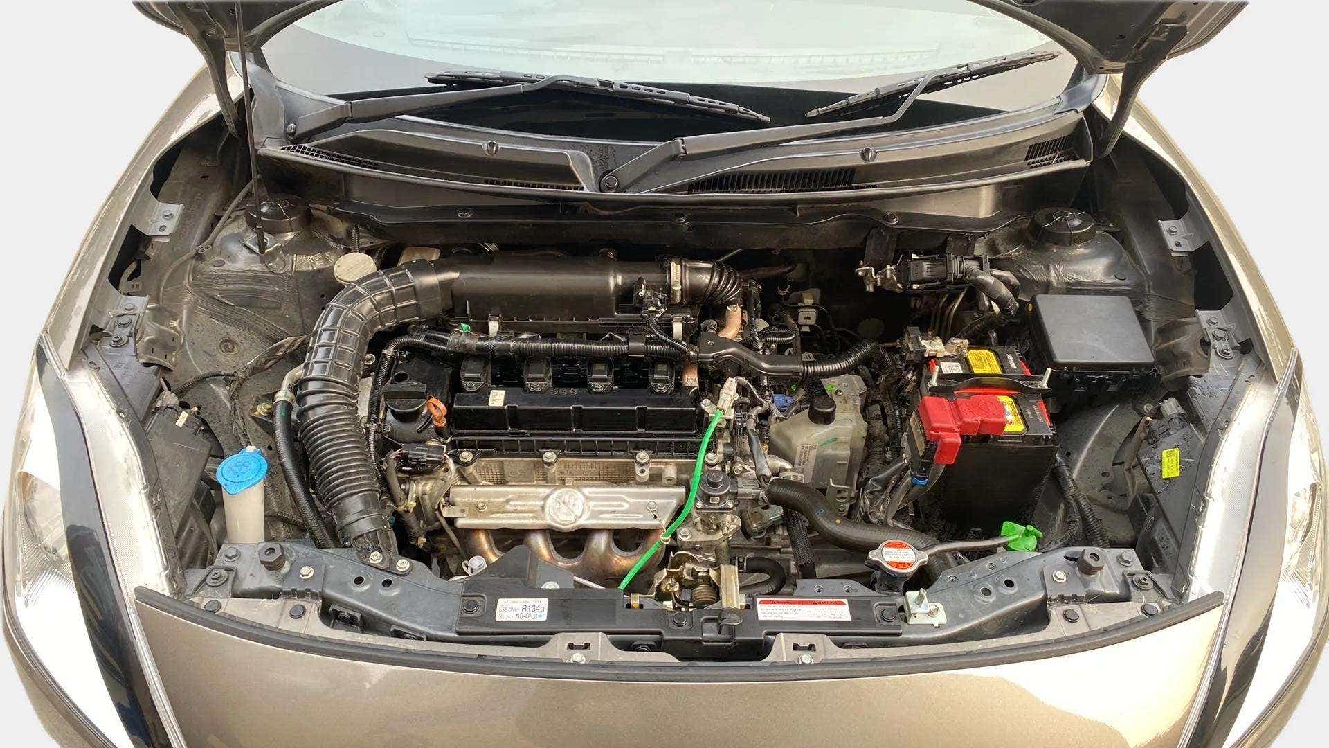 Engine bay of a Maruti Suzuki Swift 2021 - 2023