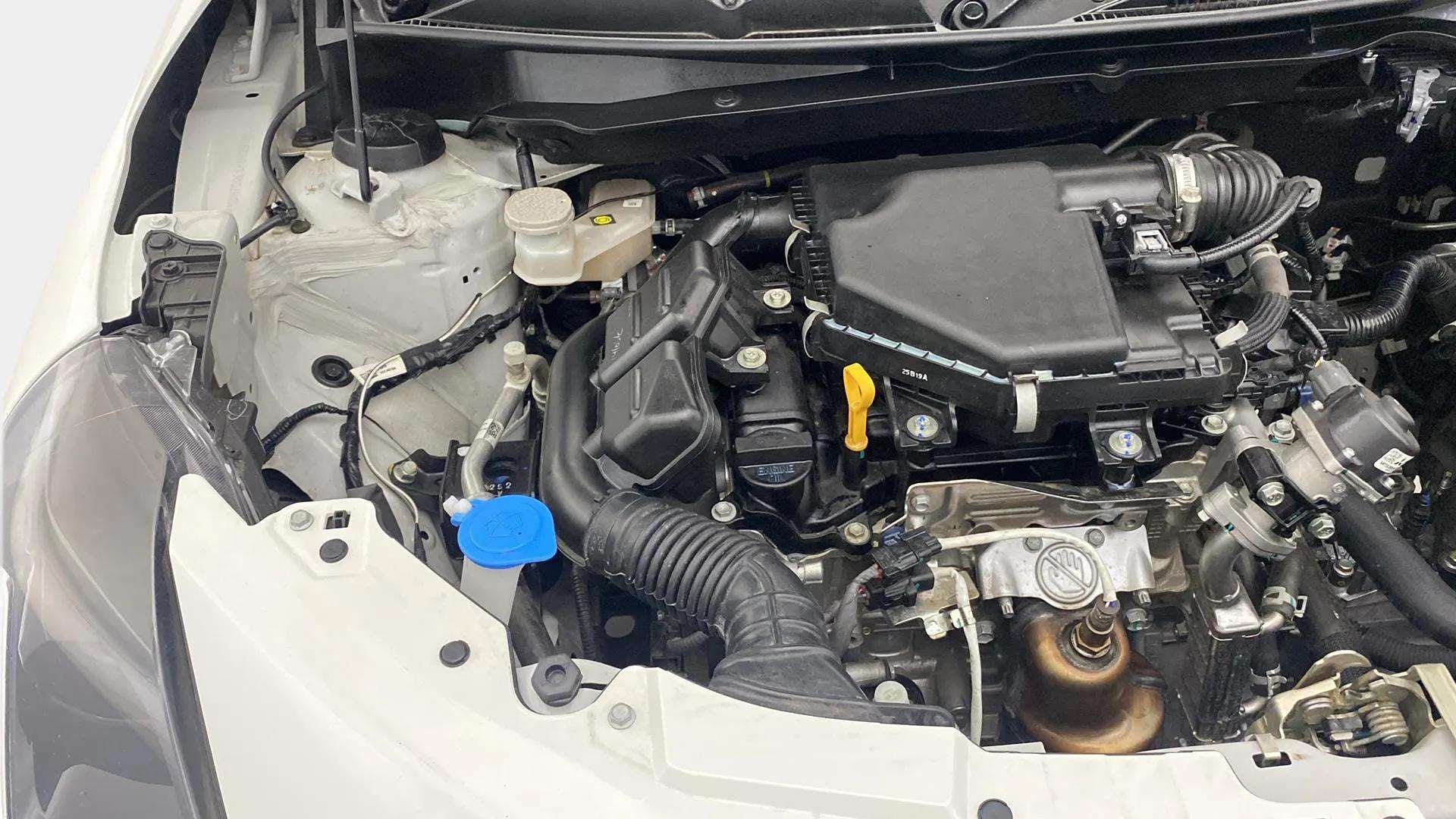 Engine bay of a Maruti Suzuki Swift