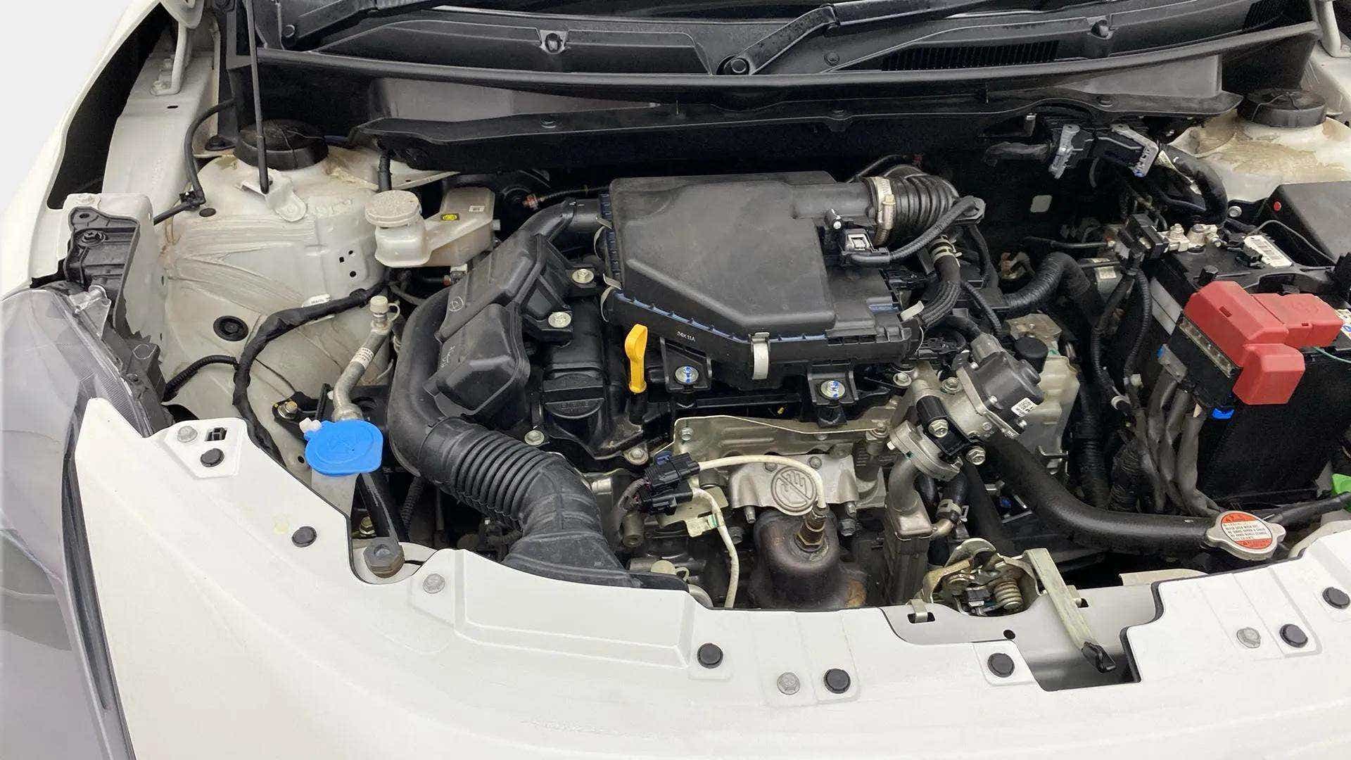 Engine bay of a Maruti Suzuki Swift