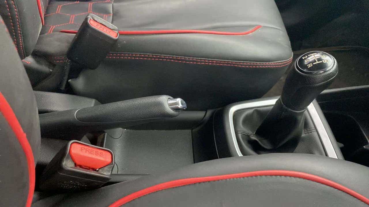 Center console view of a Maruti Suzuki Swift 2021 - 2023