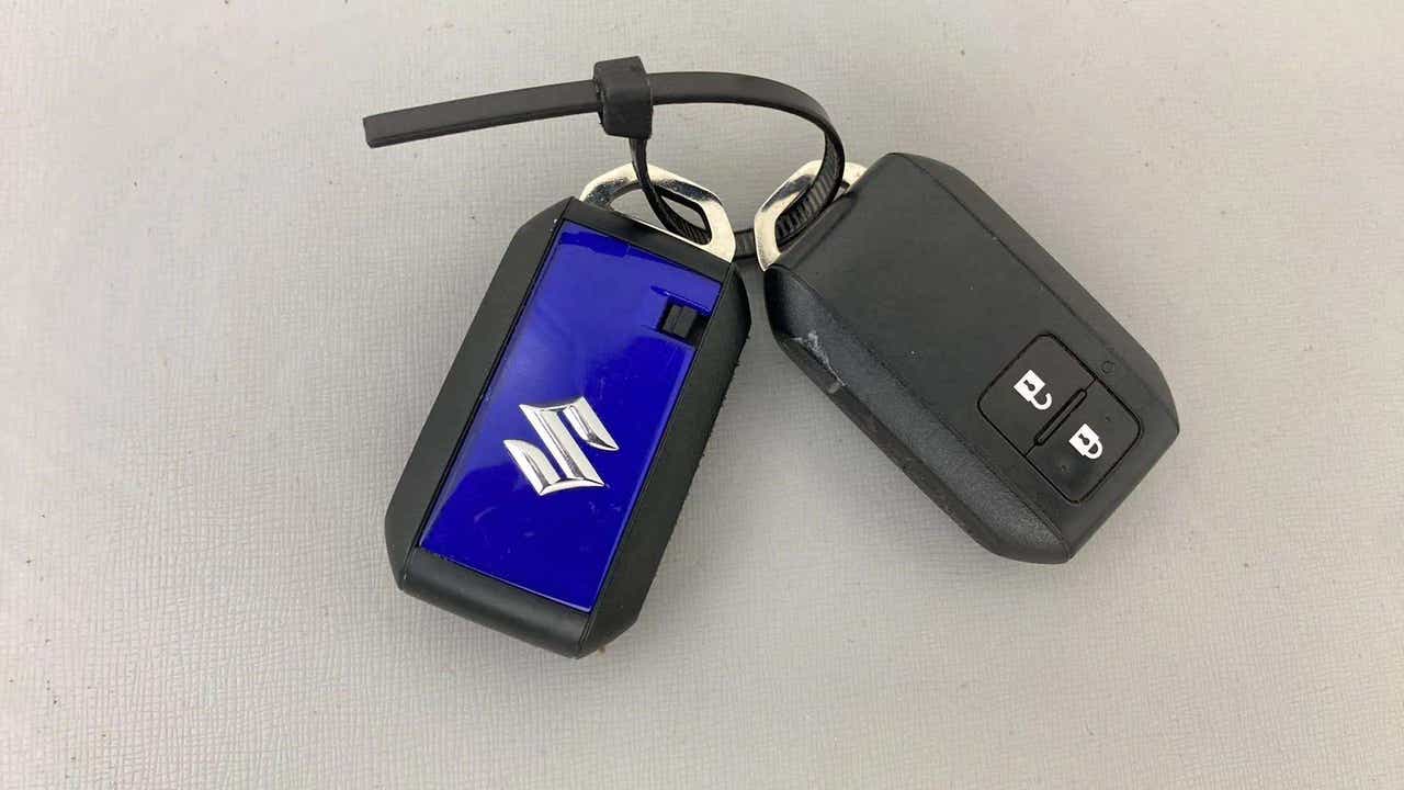 Car key fob of a Maruti Suzuki Swift 2021 - 2023