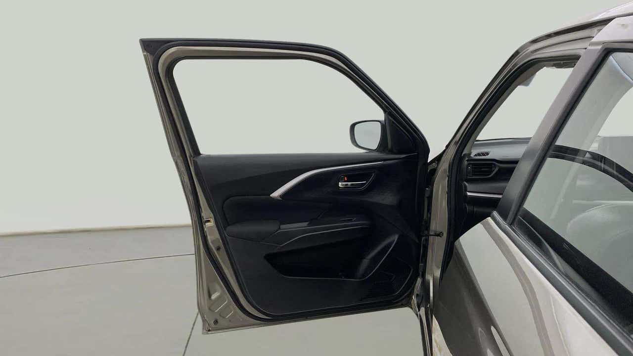 Driver side door view of a Maruti Suzuki Swift