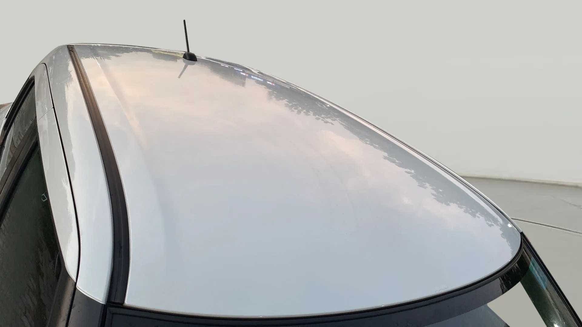 Roof view of a Maruti Suzuki Swift