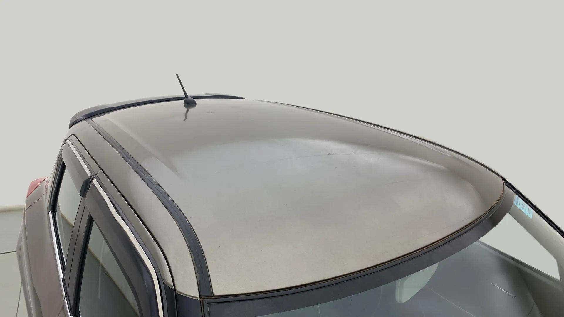 Roof view of a Maruti Suzuki Swift 2021 - 2023