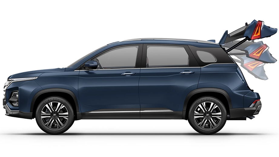 Side profile showing boot operation of a Cleadon Blue MG Hector Facelift