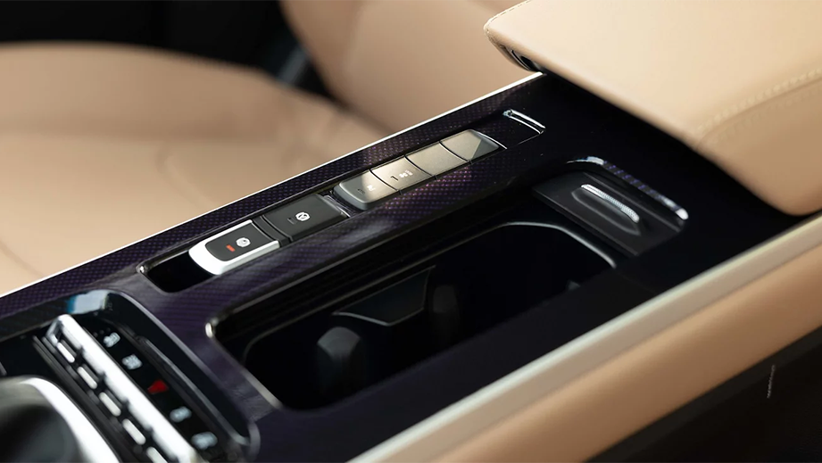Center console close-up of a MG Hector Facelift