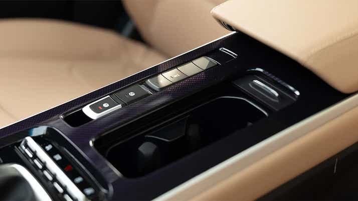 Center console close-up of a MG Hector Facelift