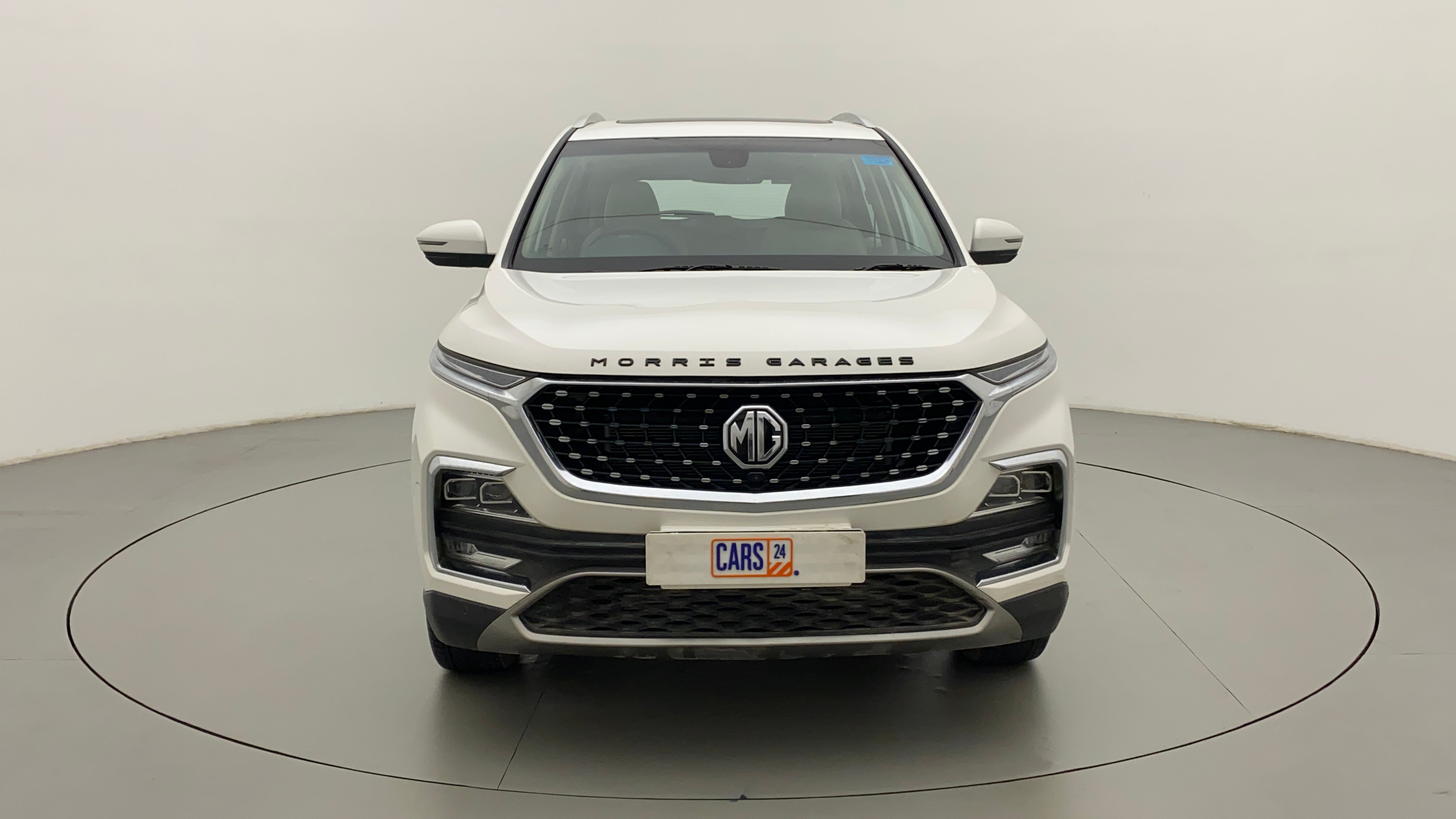 Front view of a MG Hector