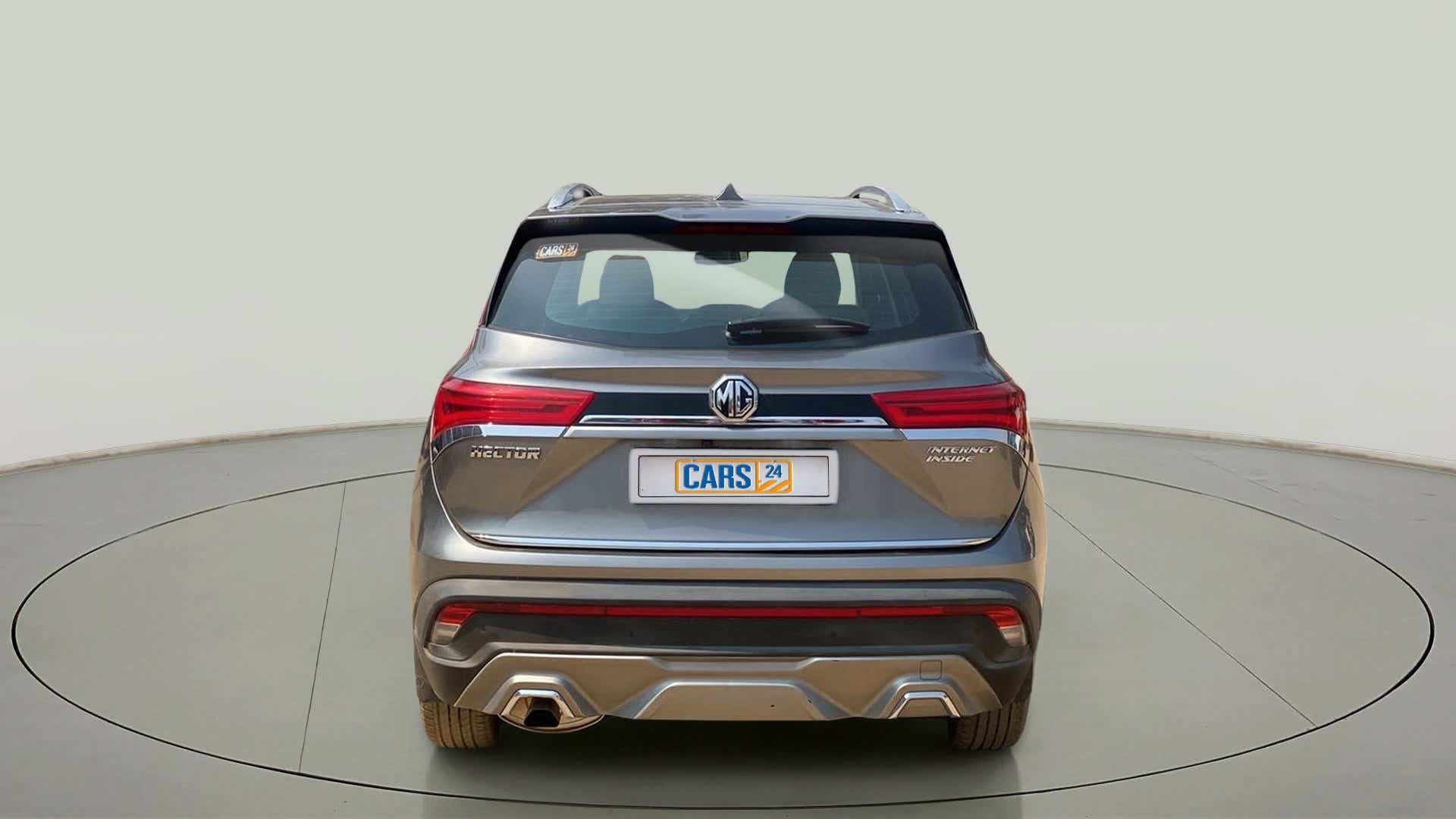 Rear view of a mg hector