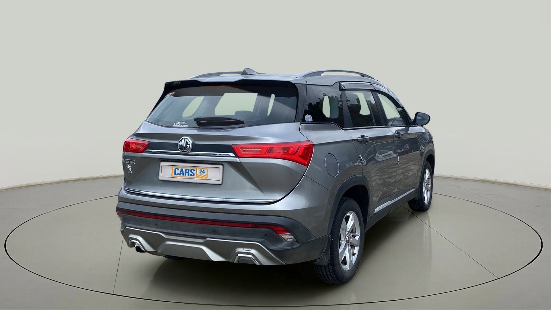 Rear three-quarter view of a mg hector