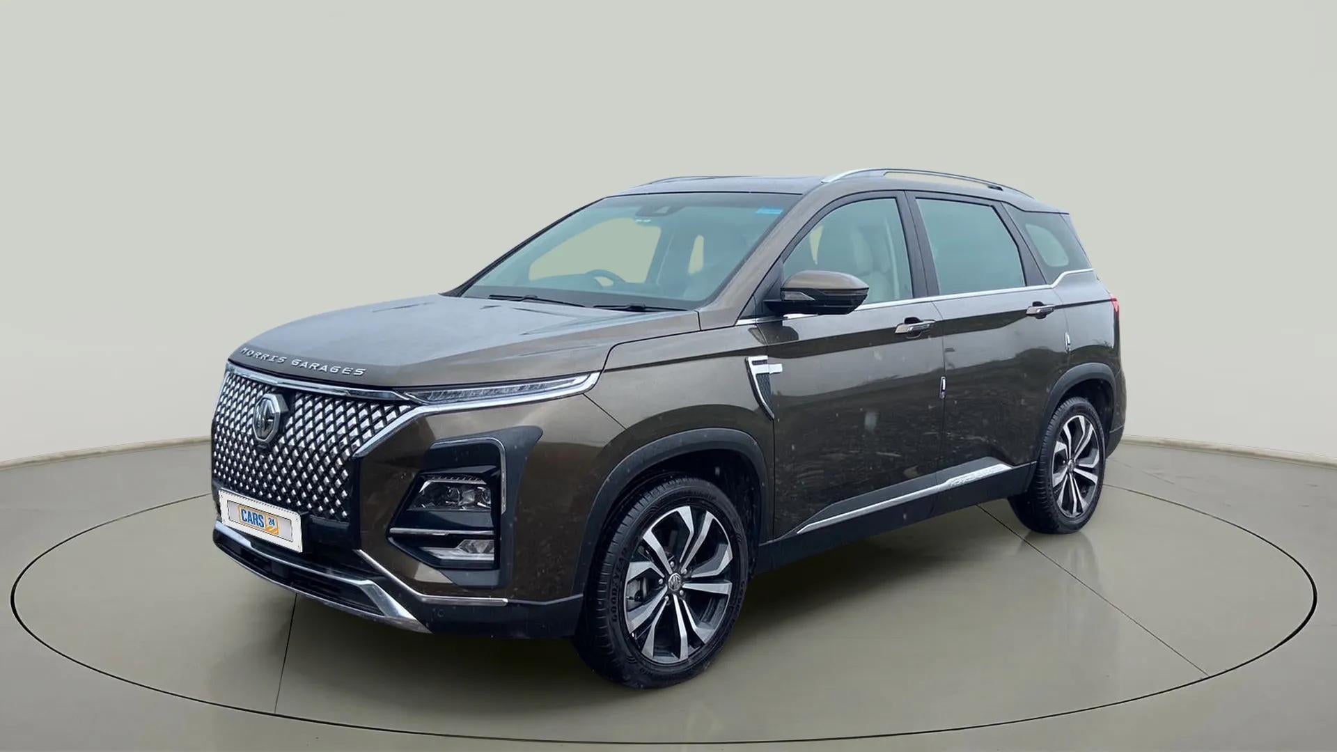 Front three-quarter of a MG Hector