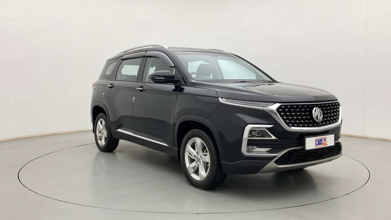 Front three-quarter view of an MG Hector